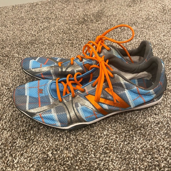 New Balance WR800 Track Running Shoes Womens Lightly Worn Spikes - Picture 4 of 7